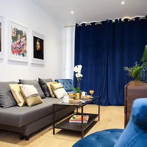 https://big-studio-close-to-montorgeuil-local-commercial.fr-paris.fr