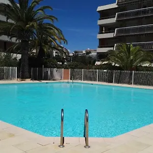 https://studio-frejus.fr-provencehotel.com